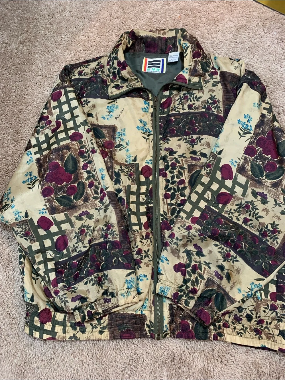 Vintage/Y2K Silk windbreaker set. Size L